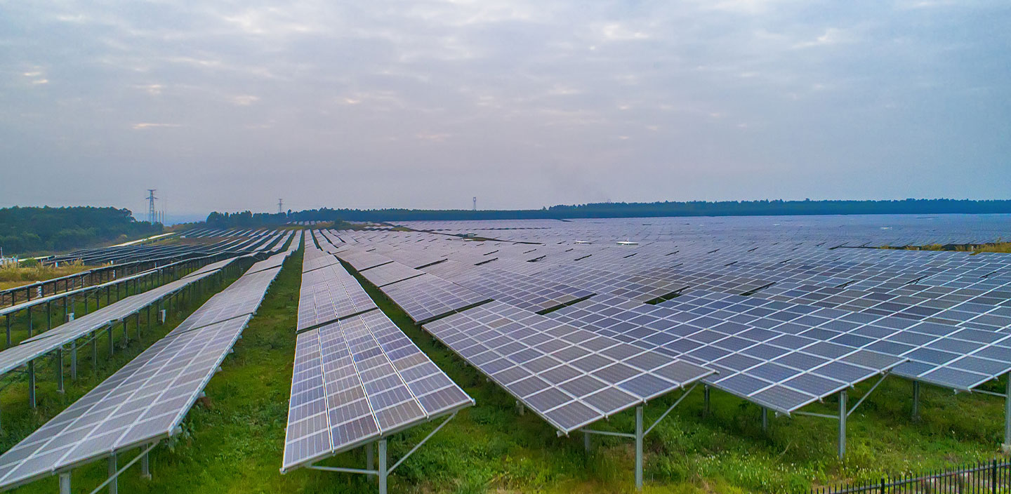 Large Ground Solar Power Station