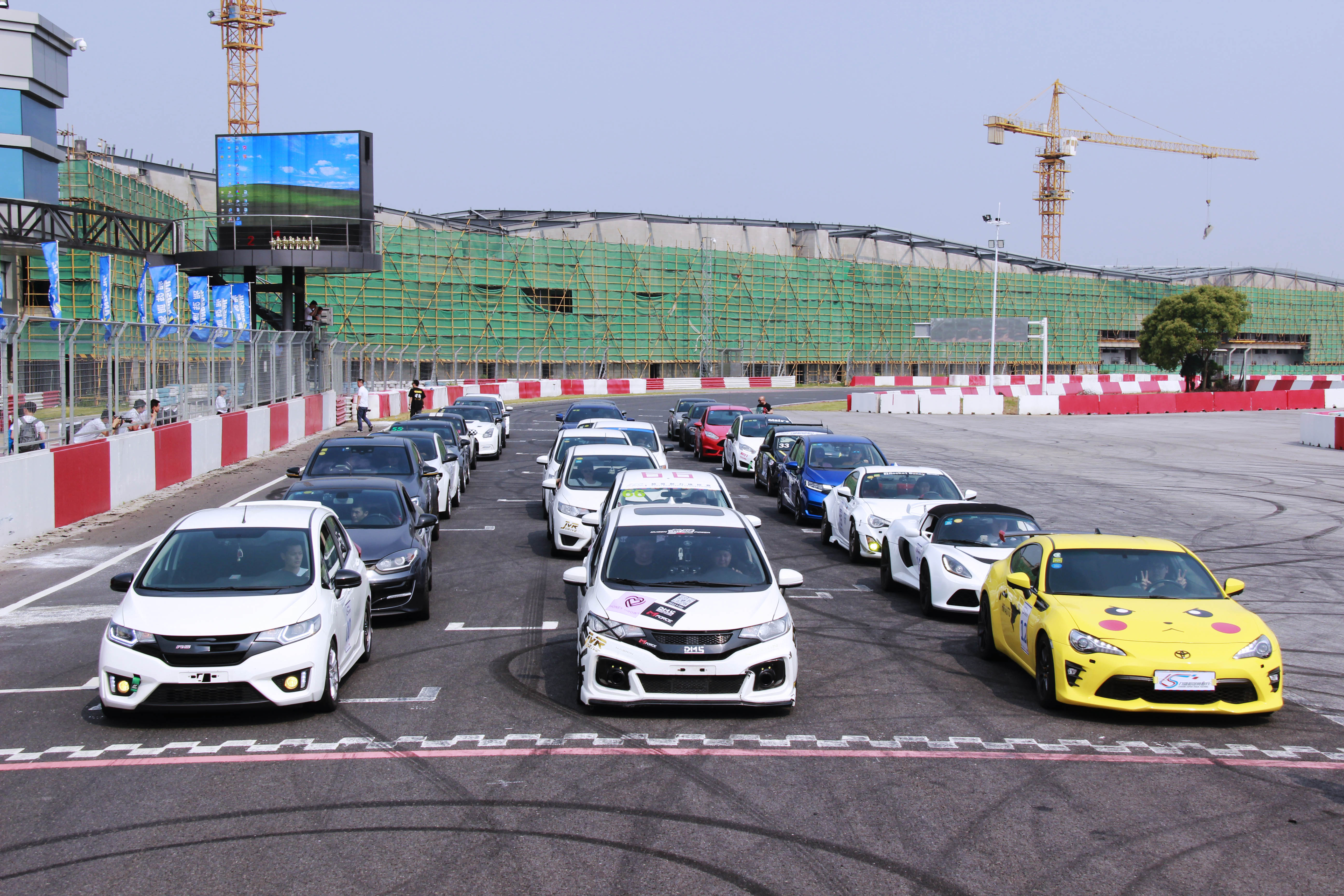 Car riders gather, and Lisheng Race Track Festival is in full swing!