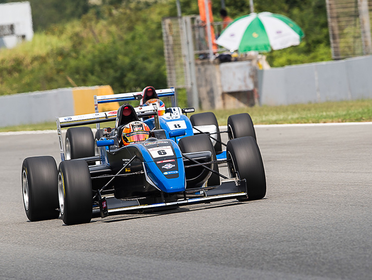 Picariello Perfect in FMCS Season Finale